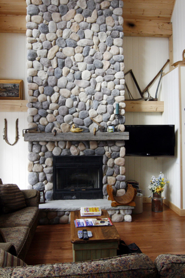 Комната с камином