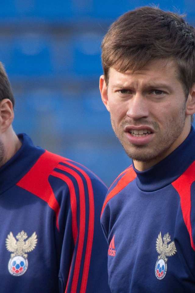 Нападающий сборной России Федор Смолов на тренировке