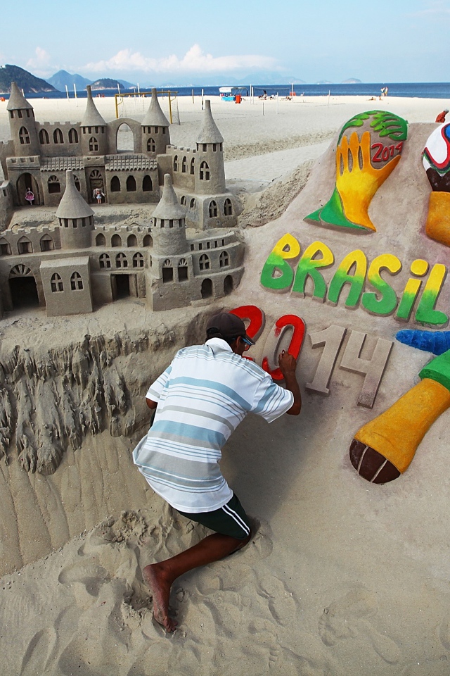 Песчаные замки на Чемпионате мира по футболу в Бразилии 2014