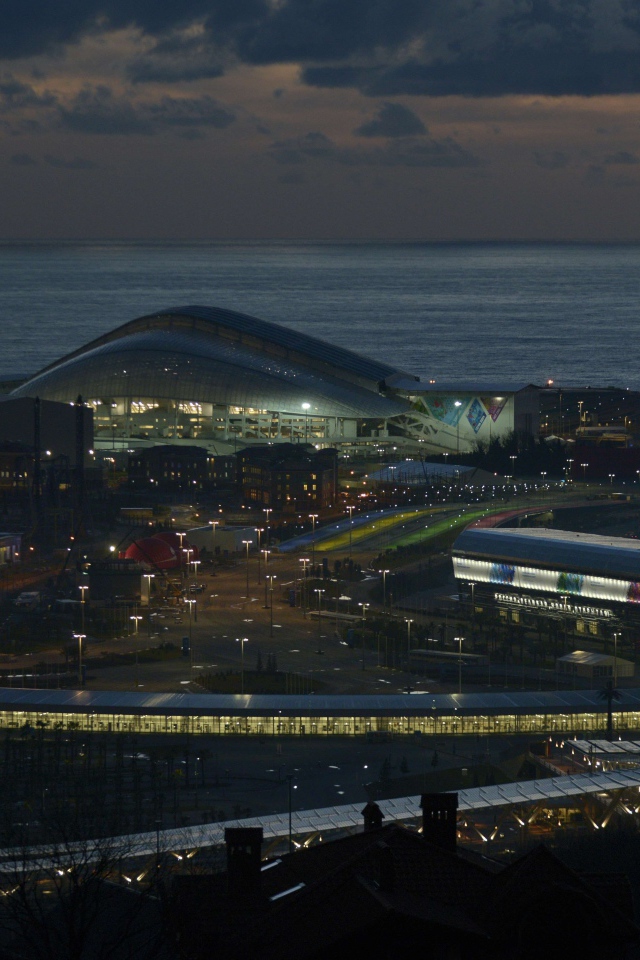 Стадион на фоне моря на открытии Олимпиады в Сочи
