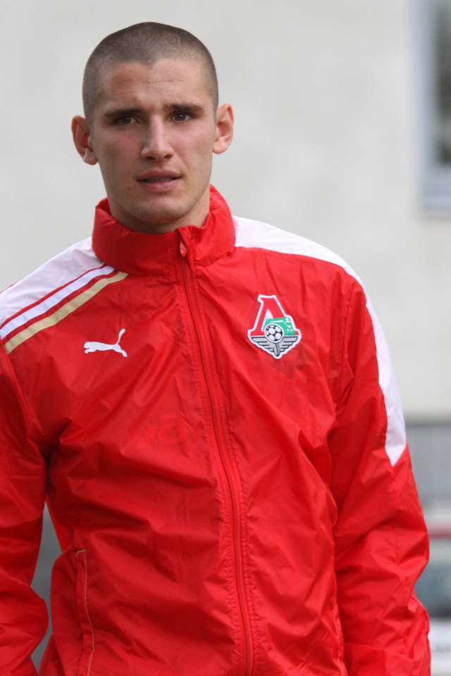 Тарас Бурлак защитник Локомотива