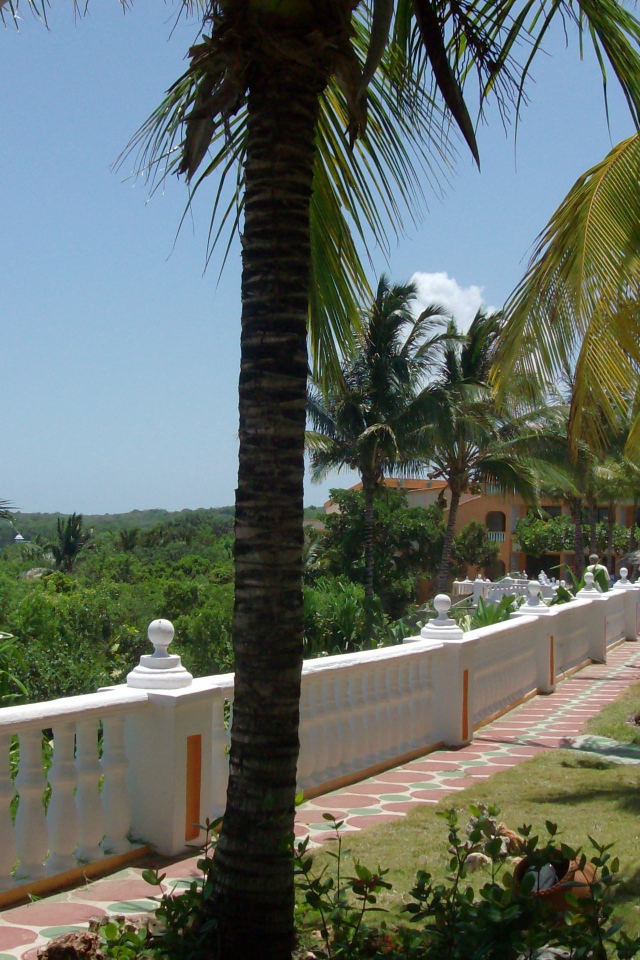 Терраса на курорте Гуардалавака, Куба