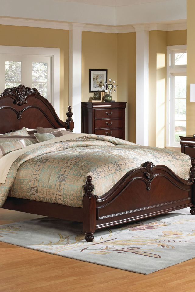 Пышная кровать в спальне