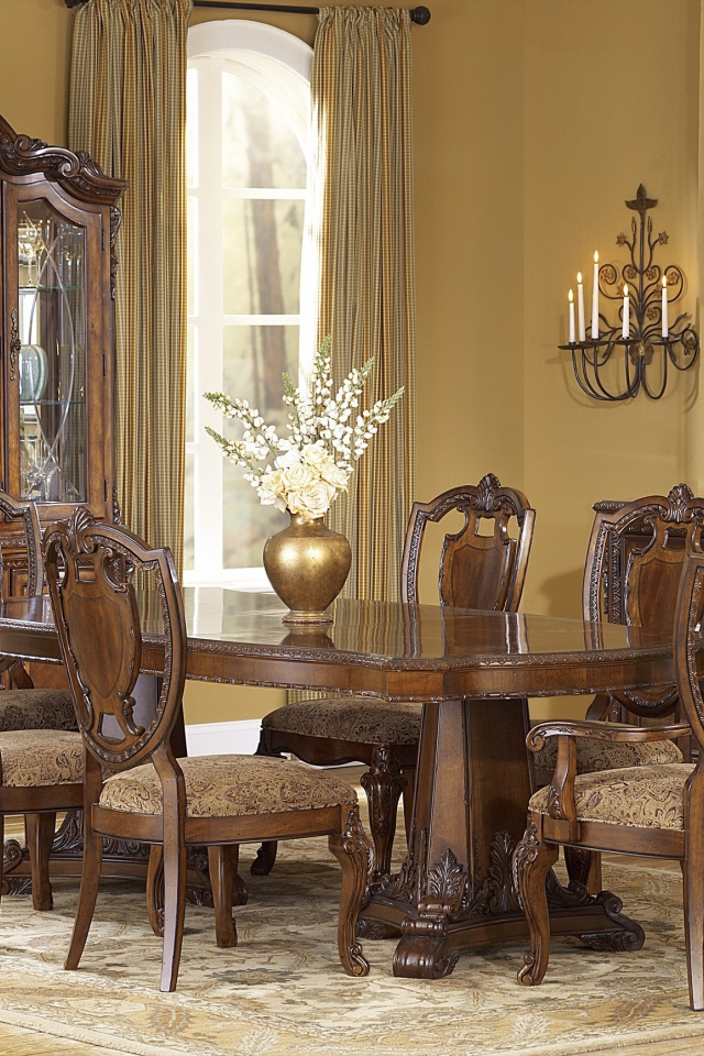 Традиционное оформление столовой