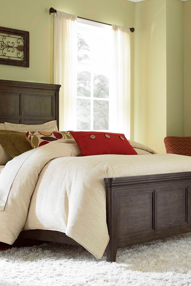 Белый ковер в спальне