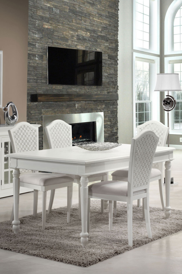 Белая мебель в столовой