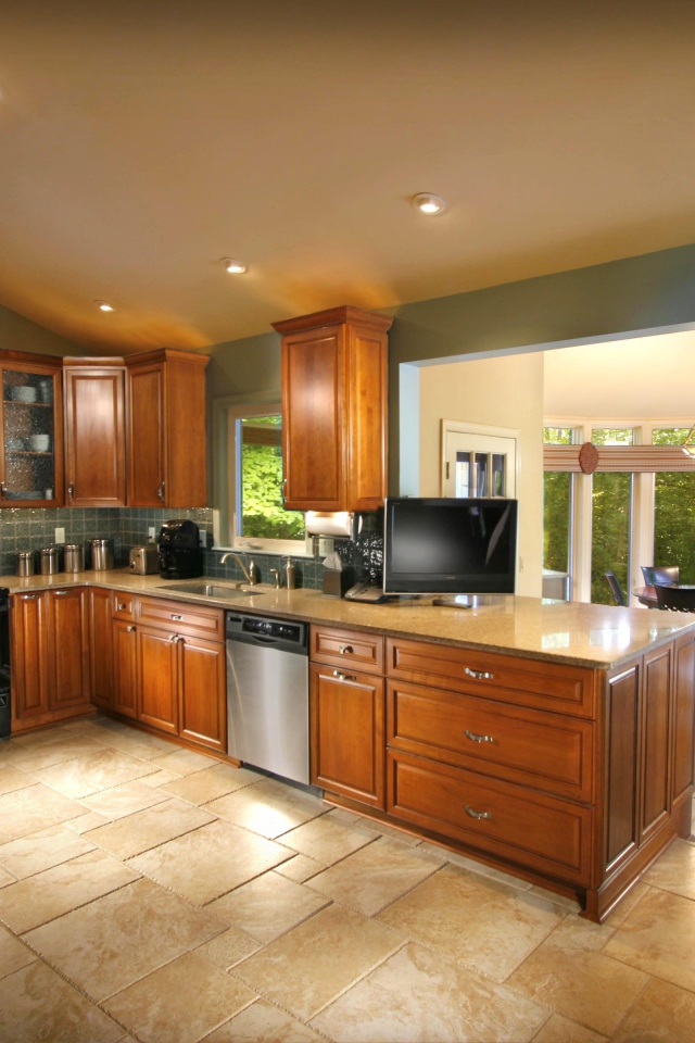 Деревянная мебель для кухни