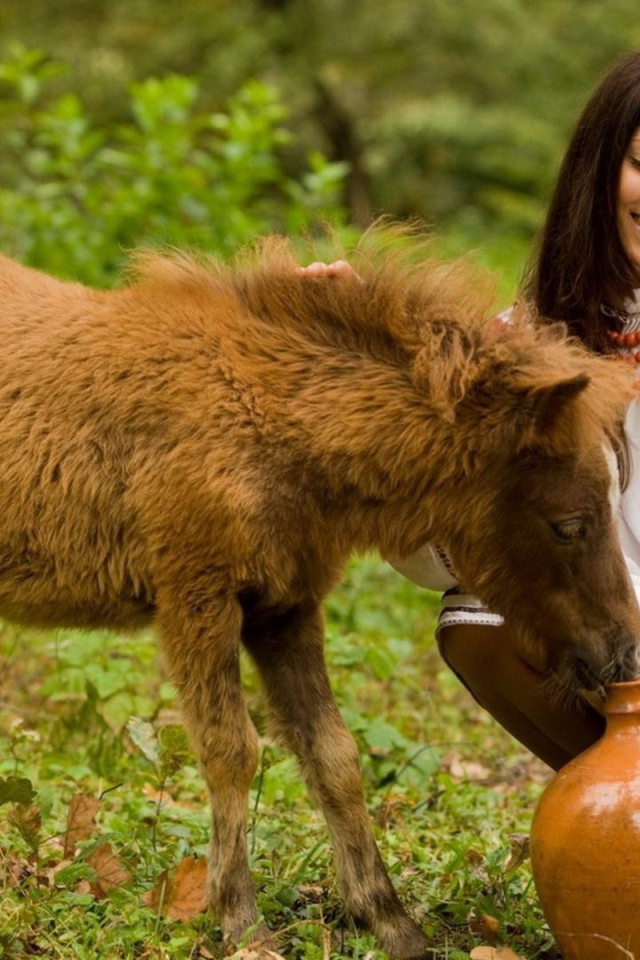 Девушка с кувшином