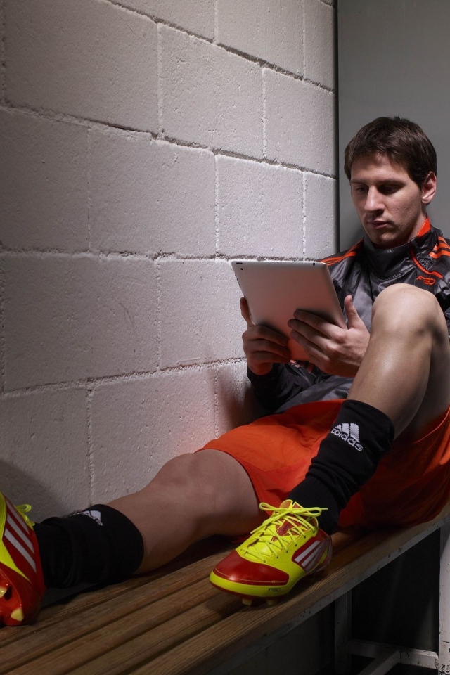 Лионел Месси в адидас