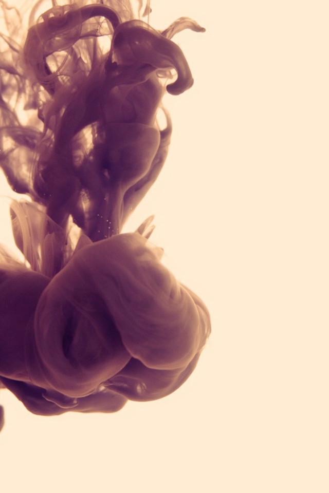 Облако сиреневого дыма