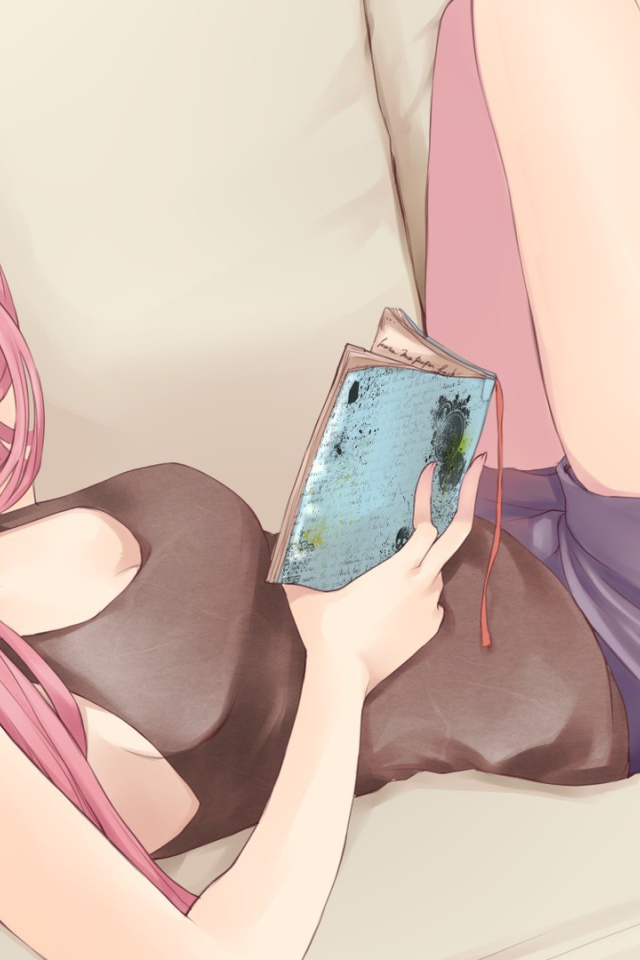 Аниме девушка в очках читает свой дневник