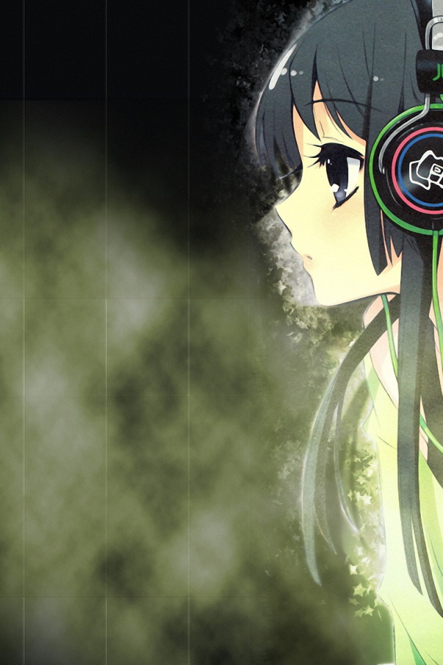 Девушка Акияма Мио в наушниках, аниме