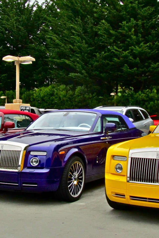 Яркие автомобили Rolls-Royce Phantom
