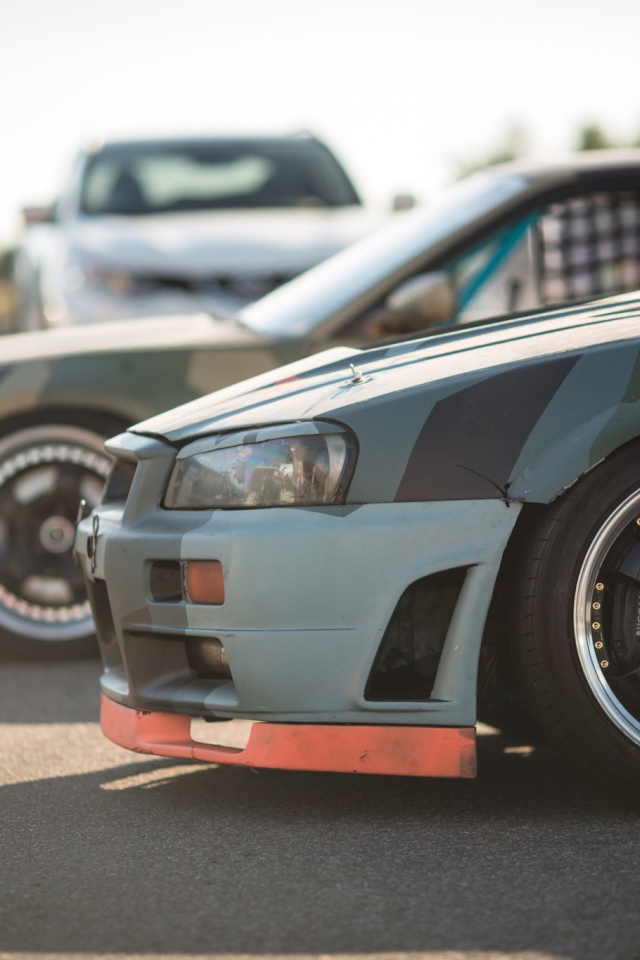 Автомобили на уличных гонках