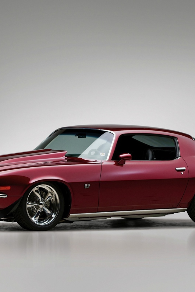 Темно вишневый автомобиль 1971 года