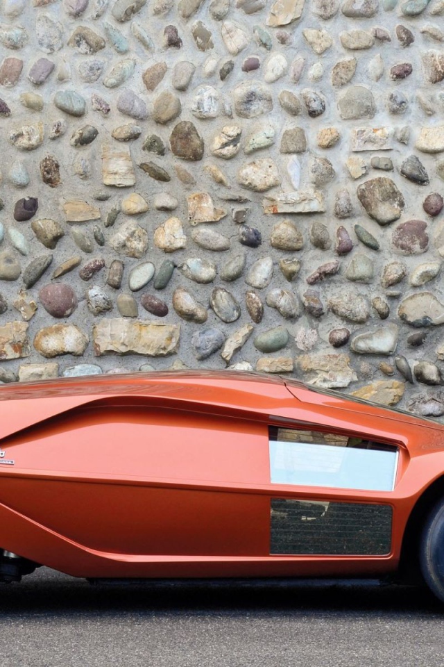 Футуристический автомобиль Lancia Stratos