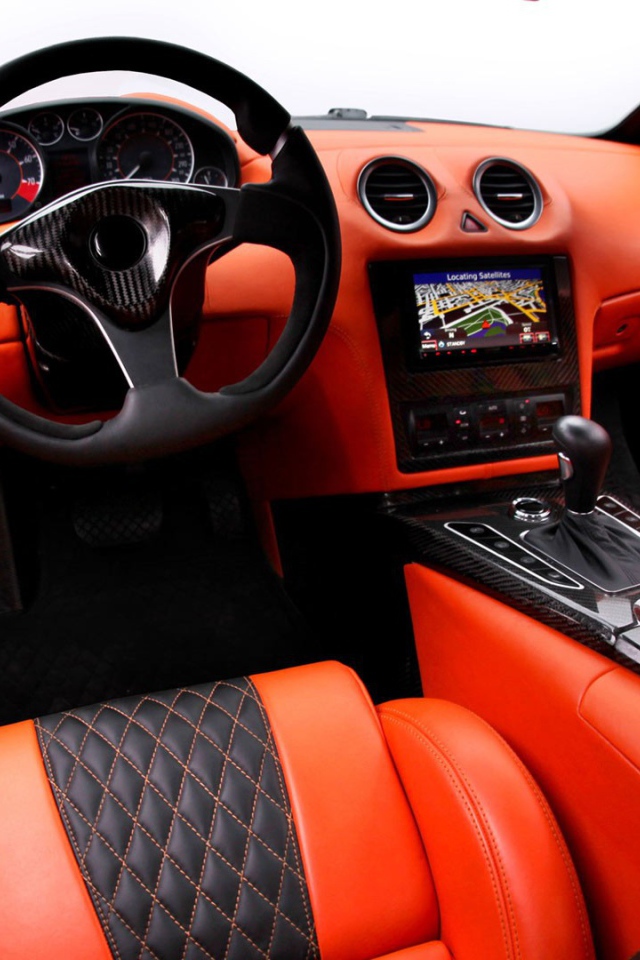 Салон суперкара Arrinera Automotive