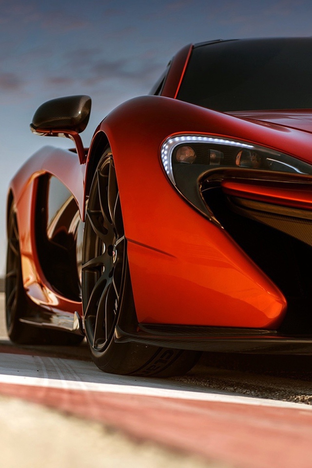 Стильный оранжевый McLaren