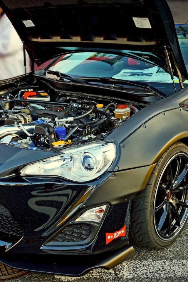 Под капотом автомобиля Scion