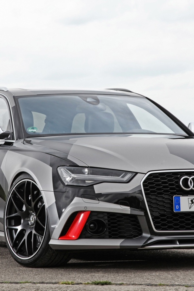 Серый автомобиль Audi RS6 Avant