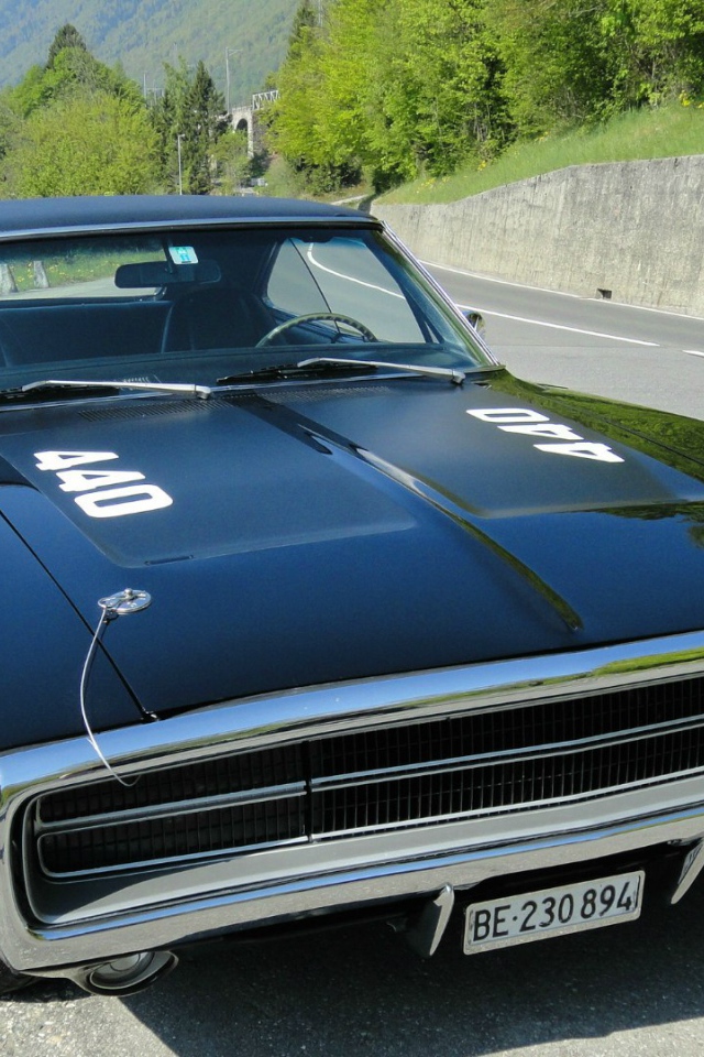 Черный Dodge Charger RT 440 4-Speed