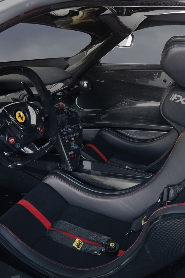 Салон автомобиля Ferrari FXX K