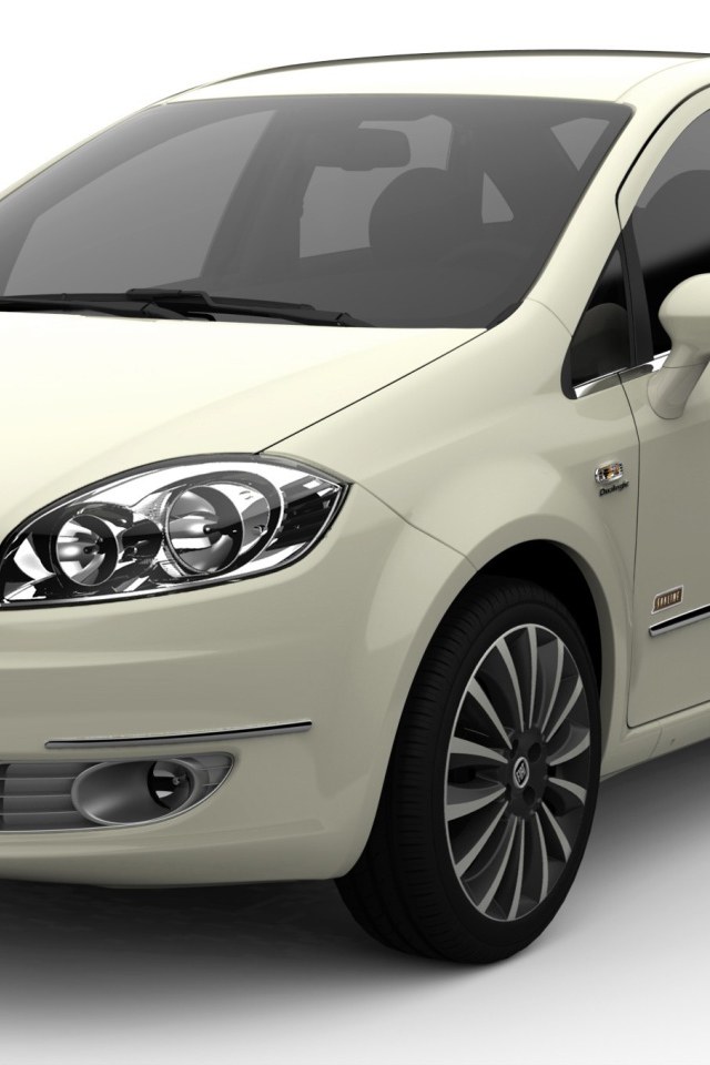 Новый белый Фиат Линеа