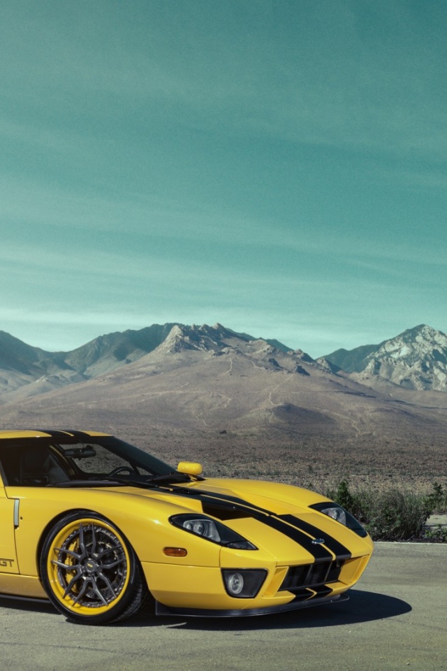 Желтый Форд в пустыне