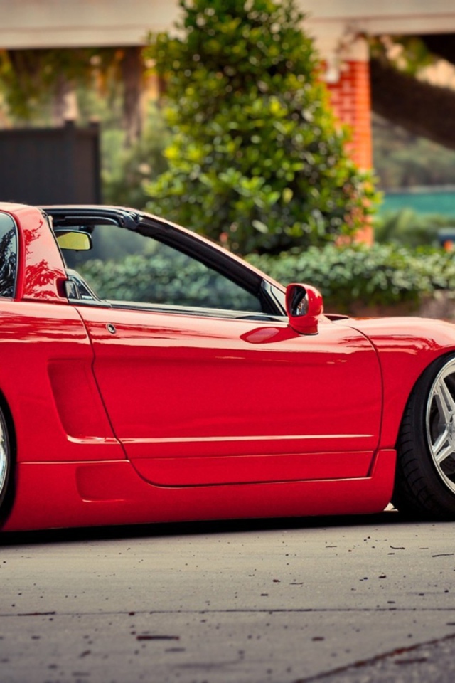 Красная Honda NSX