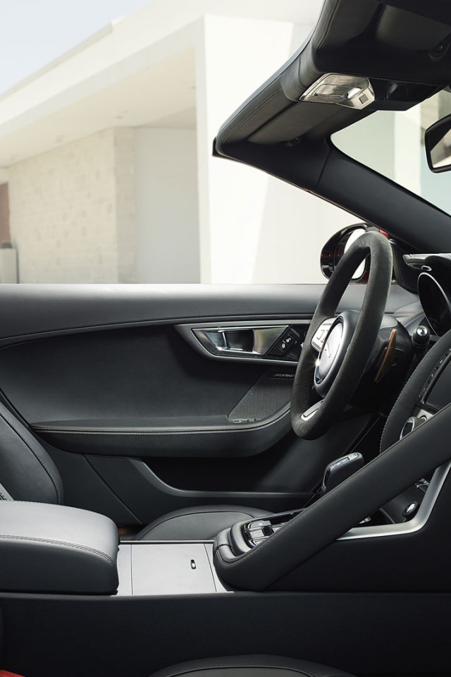 Автомобиль кабриолет Jaguar XJ