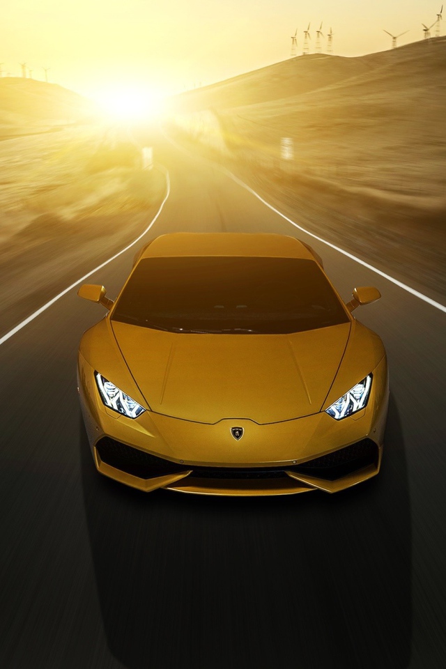 Автомобиль Lamborghini Huracan LP 610-4 на шоссе