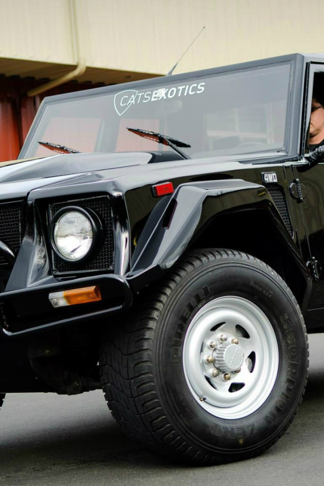 Внедорожник Lamborghini LM002