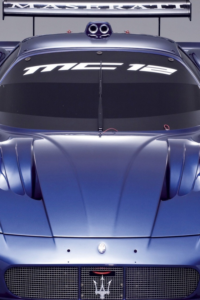 Голубой спортивный Maserati