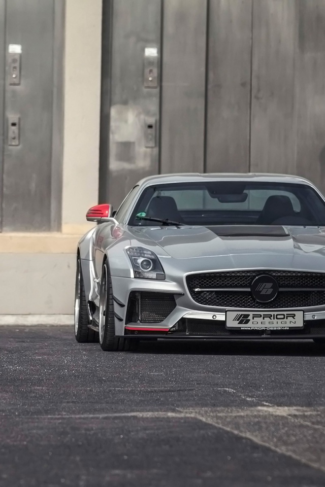 Дизайнерская модель Mercedes-Benz SLS AMG