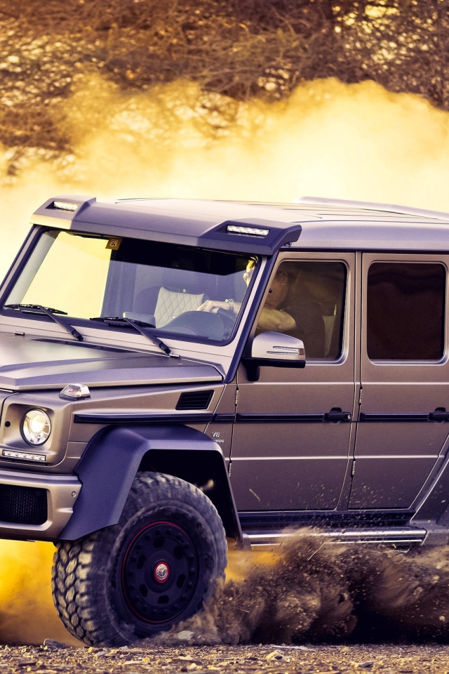 Мощный внедорожник Мерседес Gelenvagen