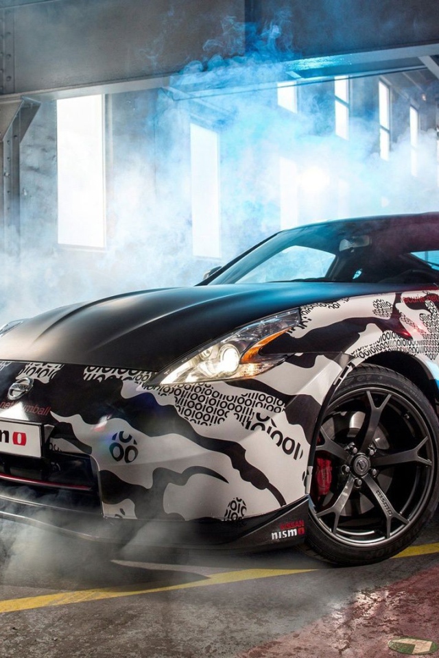 Креативная раскраска Nissan 370Z