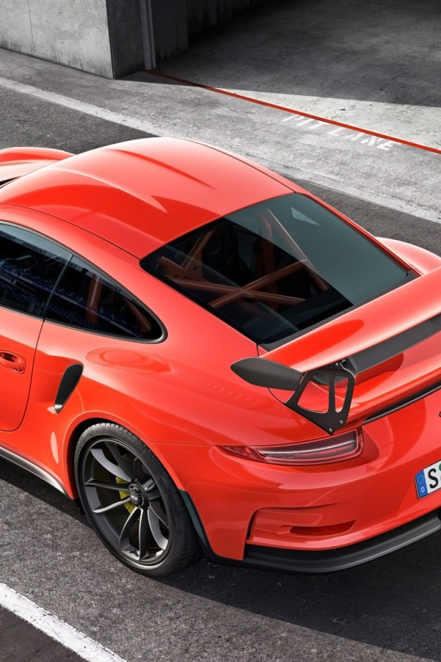 Светло красный Porsche 911 GT3 RS