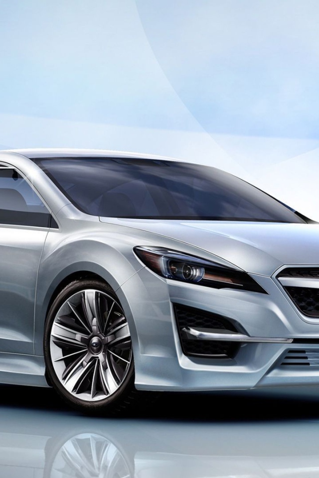 Серебристый концепт Subaru