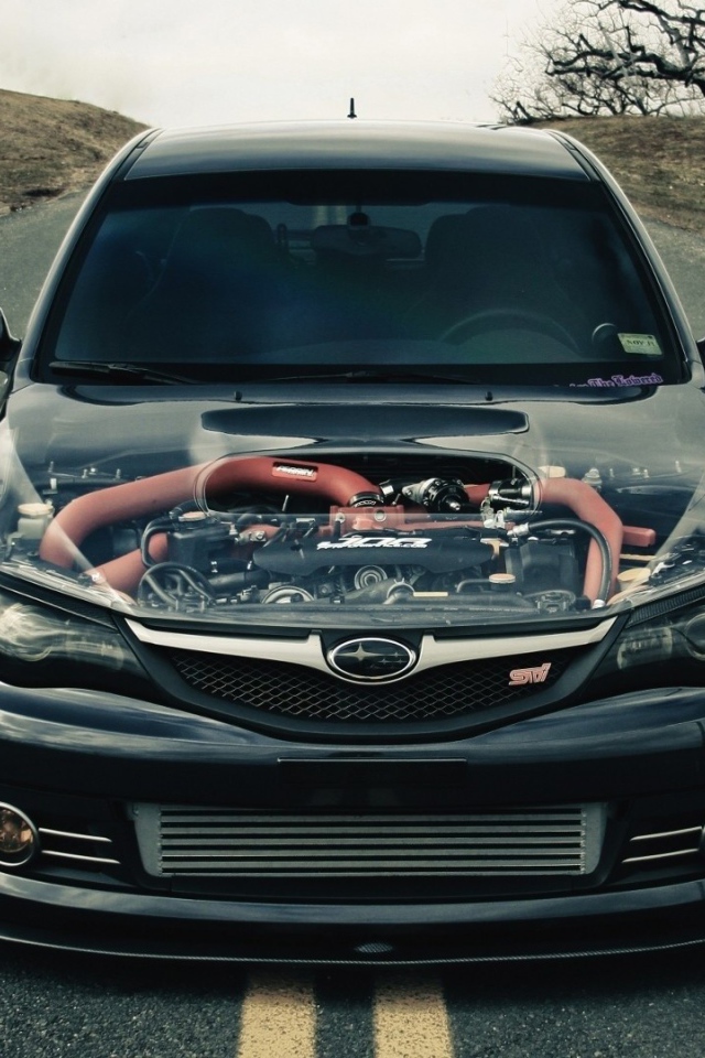 Субару с прозрачным капотом