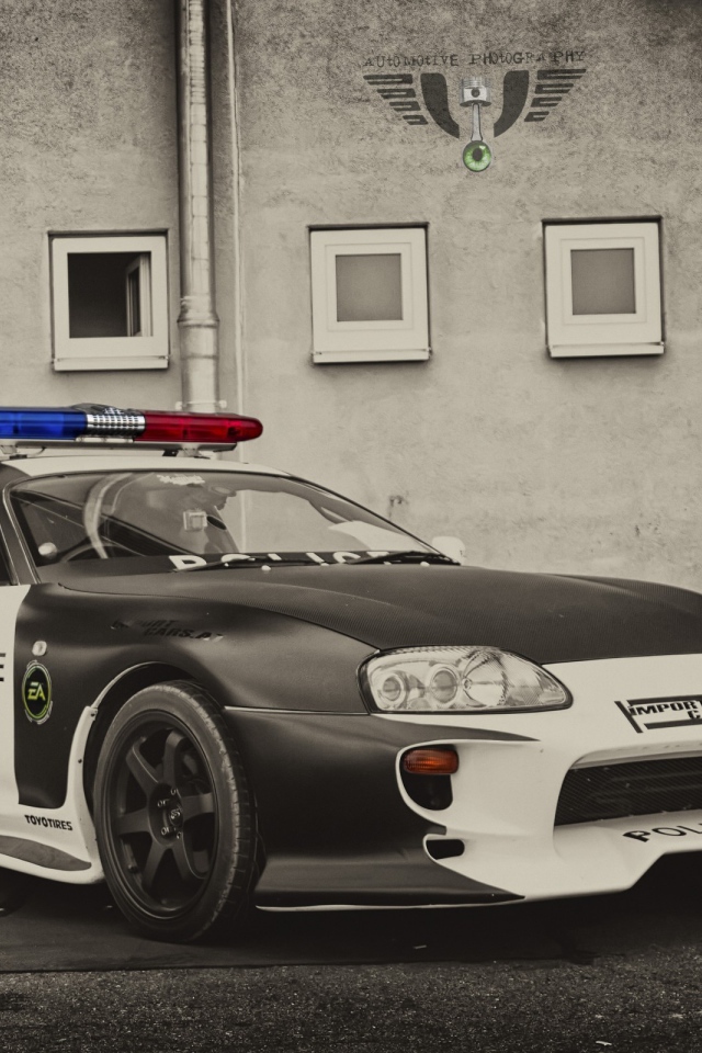 Полицейский автомобиль Toyota Supra