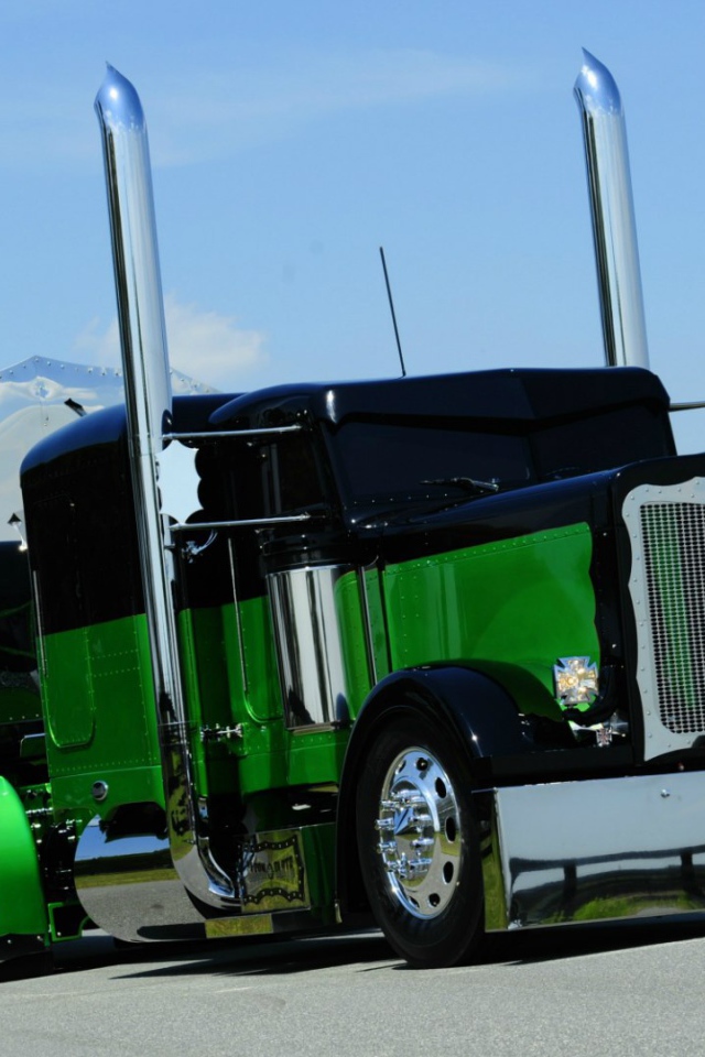 Американский грузовик  Peterbilt 379 EXHD