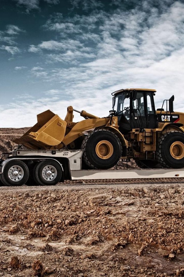 Перевозка трактора на тягаче