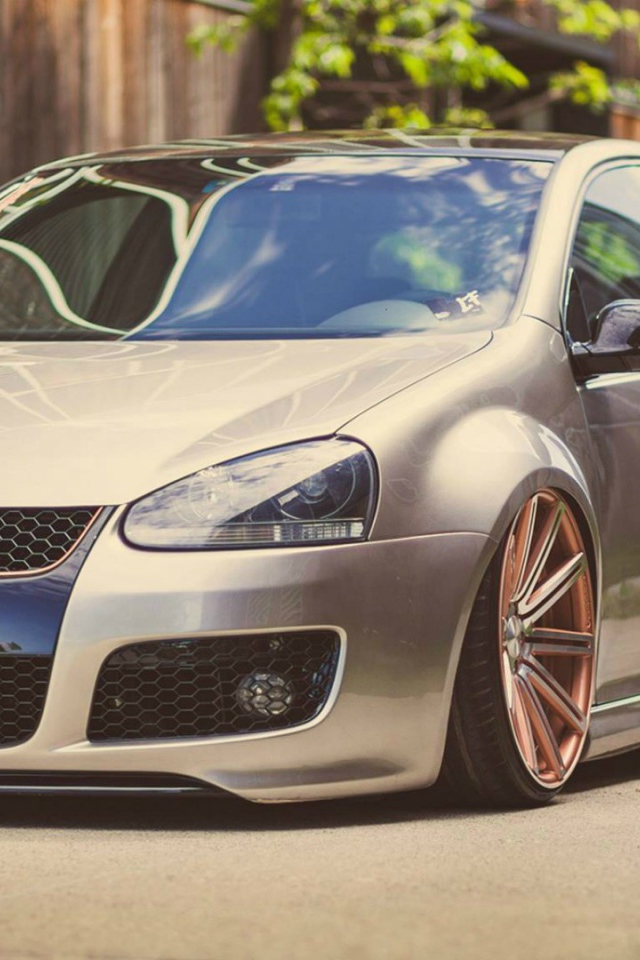 Аккуратный Volkswagen Golf GTI