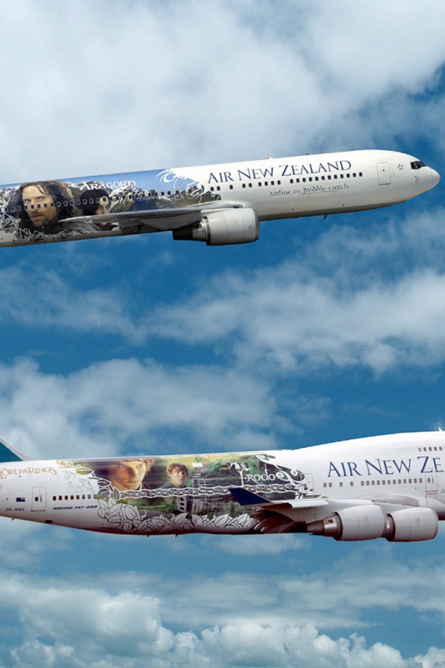 Самолеты в Новой Зеландии с кадрами из Властелина колец