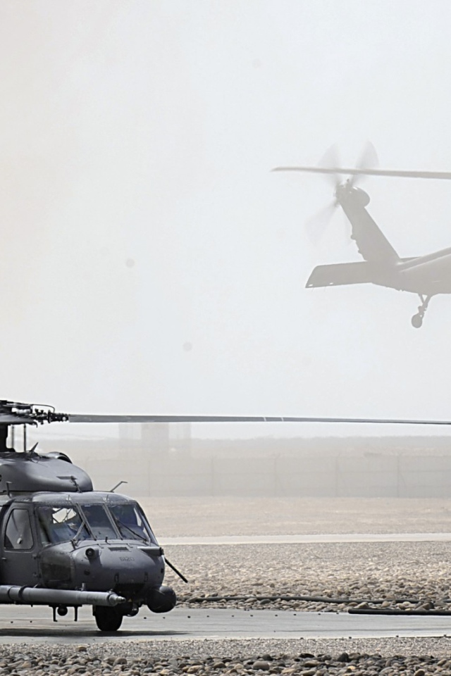 Черные вертолеты Sikorsky UH-60