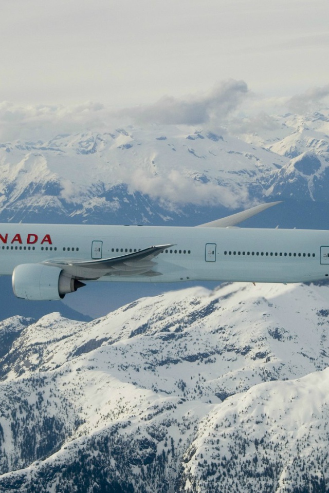 Самолет Канадских авиалиний