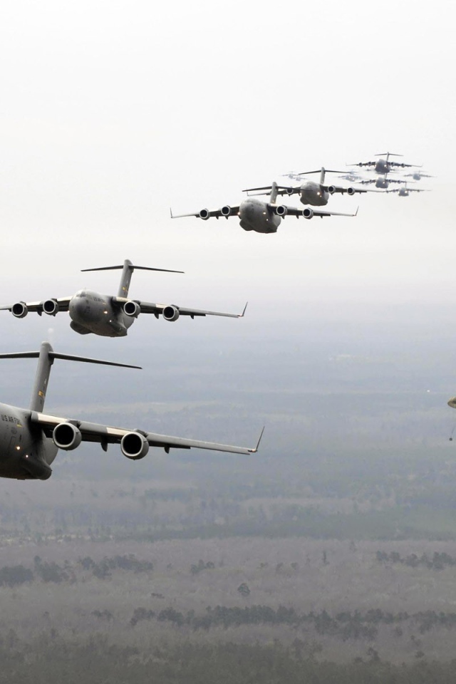 Десант с самолетов C-17 Globmaster