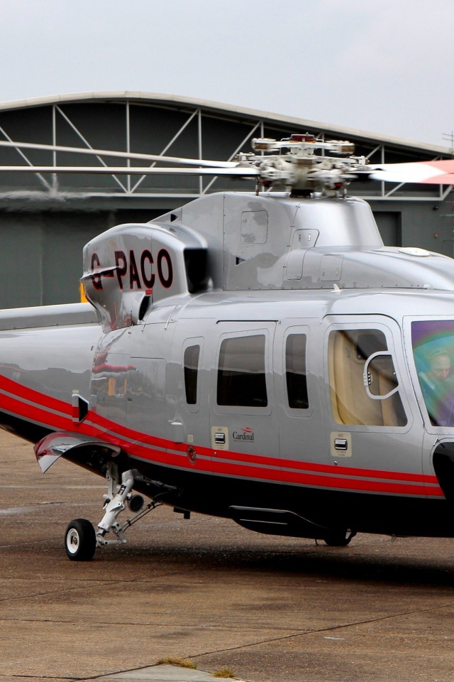 Легкий вертолет для полетов в городе