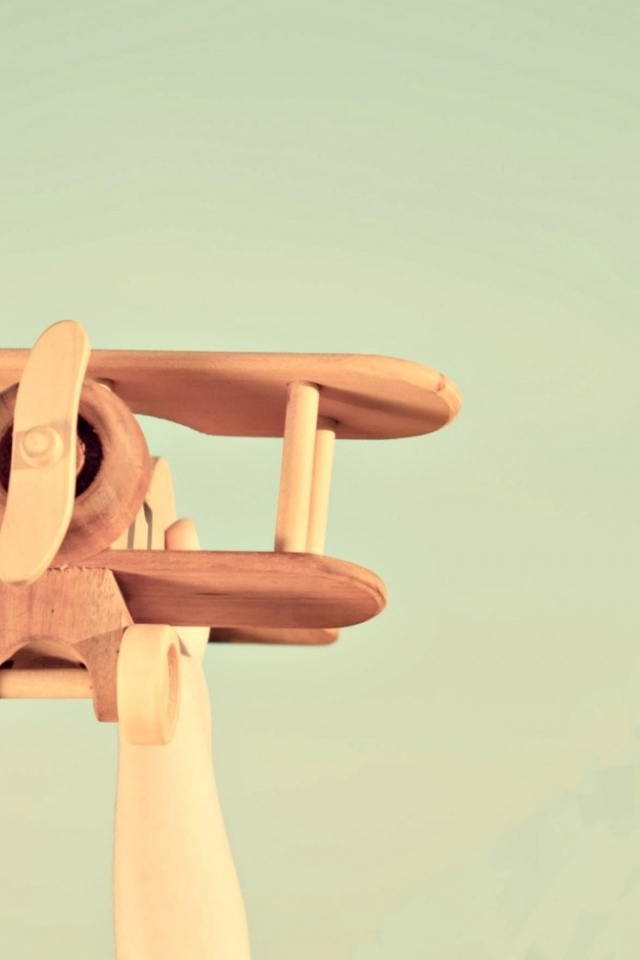 Модель самолета из дерева