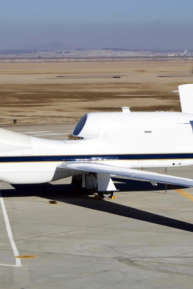 Беспилотный самолет НАСА